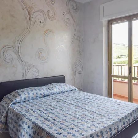 Lovely Apartment In Marina Di Strongoli Apartmán *
